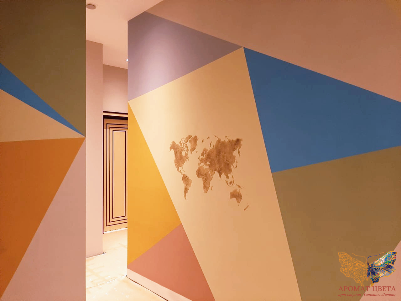 Барельеф  "Карта мира" и сложная покраска стен